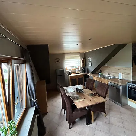 Stilvolle Im Zweifamilienhaus Mit Feldrandlage Und Zentraler Lage Apartamento Rodenbach (Main-Kinzig)